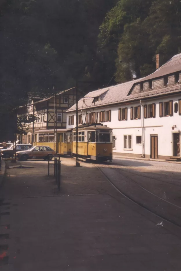 Bad Schandau Kirnitzschtal 241 mit Triebwagen 6 am Lichtenhainer Wasserfald (1990)