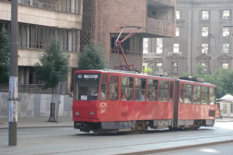Beograd Straßenbahnlinie 12 mit Gelenkwagen 347 auf Nemanjina (2008)