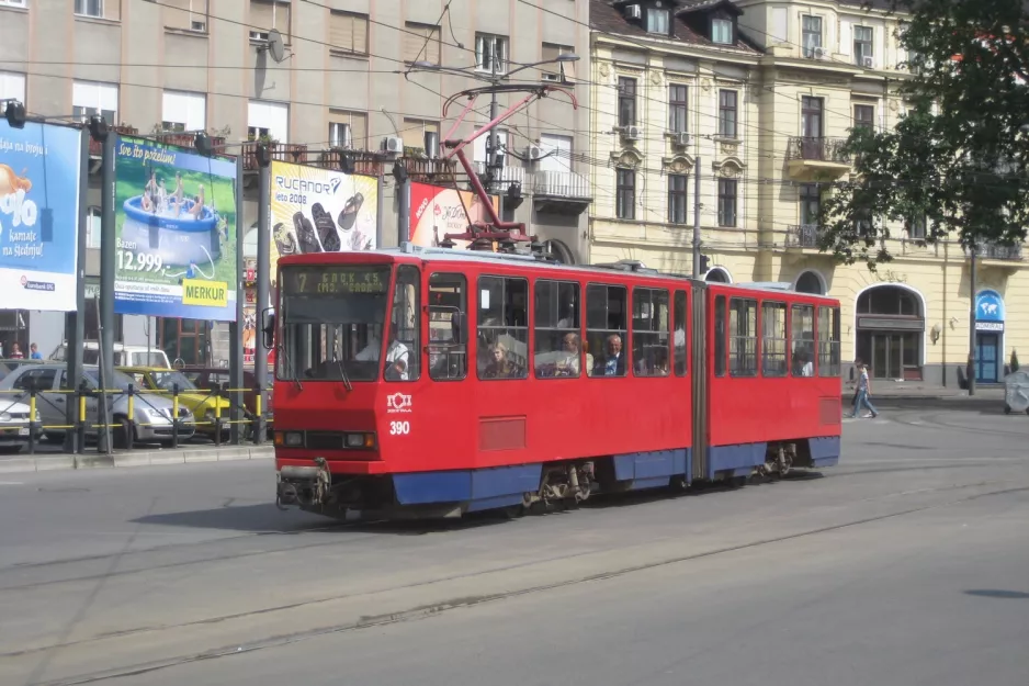 Beograd Straßenbahnlinie 7 mit Gelenkwagen 390 auf Ekonomski Fakultet (2008)