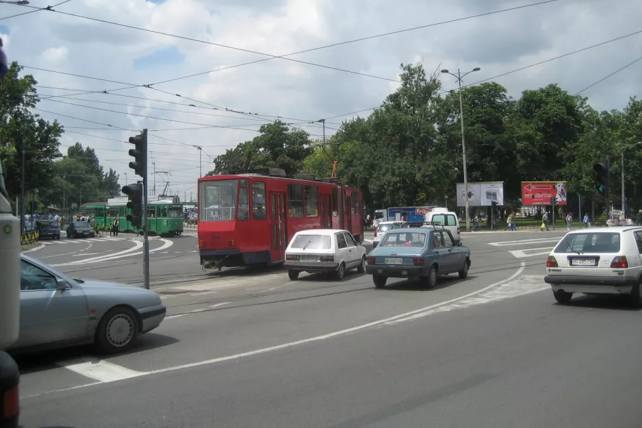 Beograd Straßenbahnlinie 9 mit Gelenkwagen 605 in der Kreuzung Nemannjina/Resavska (2008)