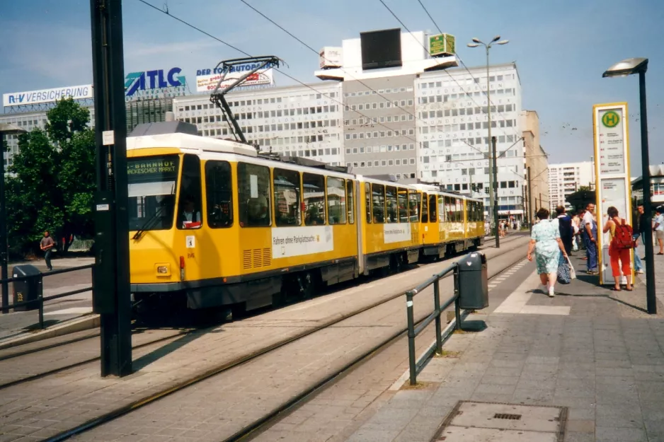 Berlin Schnelllinie M5 am U Alexanderplatz (2001)