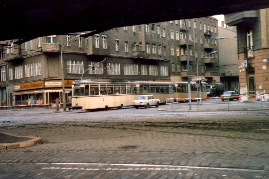 Berlin Straßenbahnlinie 21  nahe bei U Eberswalder Straße (1986)