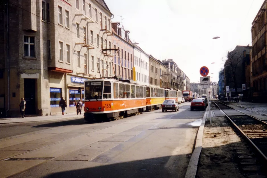 Berlin Straßenbahnlinie 61 mit Triebwagen 219 155-2 auf Wilhelminenhofstraße (1994)