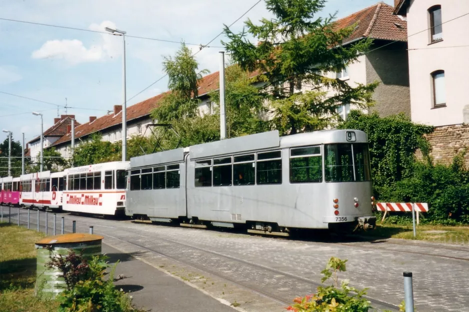 Braunschweig Gelenkwagen 7356 am Helmstedter Str. (2003)