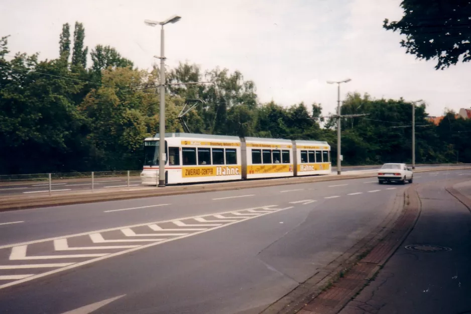 Braunschweig Straßenbahnlinie 5 am Museumstraße (1998)