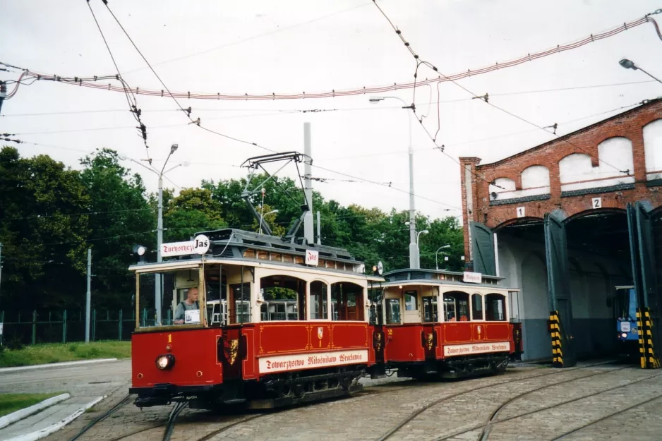 Breslau Museumswagen 1 vor Zajezdnia GAJ (2004)