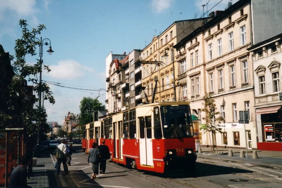 Bydgoszcz Straßenbahnlinie 6 mit Triebwagen 342 am Dworcowa Gdaniska (2004)