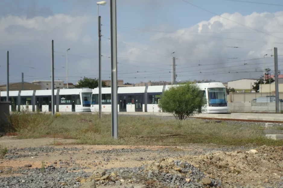 Cagliari Niederflurgelenkwagen 06 am Depot San Gottardo (2010)