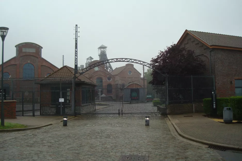 Charleroi der Eingang zu Le Bois du Cazier (2014)