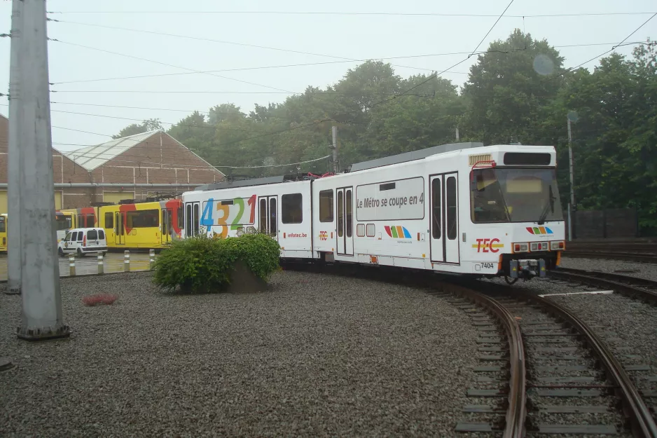 Charleroi Gelenkwagen 7404 am Jumet (2014)