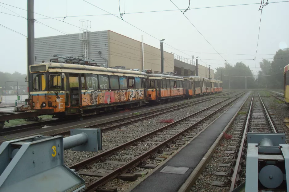 Charleroi Triebwagen 9178 auf der Seitenbahn bei Jumet (2014)