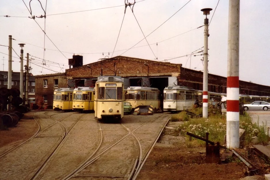 Dessau Triebwagen 35 vor Heidestr. (1990)