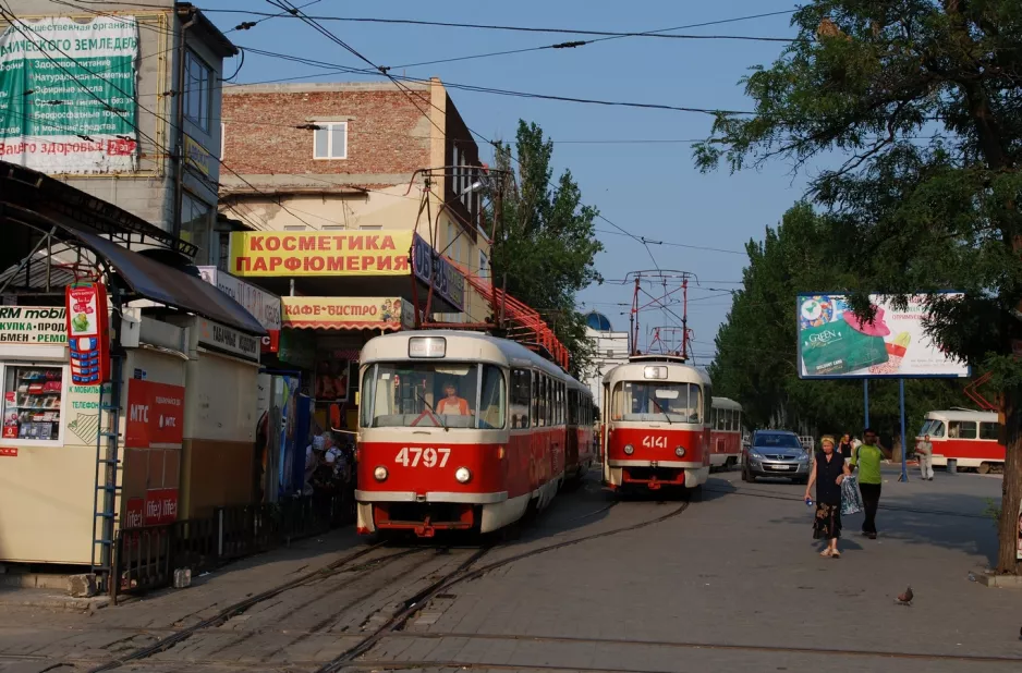 Donezk Triebwagen 4797 vor wuł. Czerwonoarmijśka (2012)