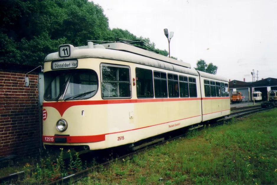 Dortmund Gelenkwagen 2515 draußen Bahnhof Mooskamp (Nahverkehrsmuseum Dortmund) (2007)