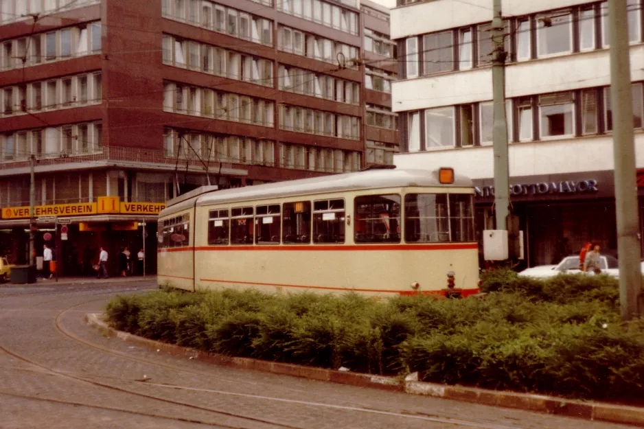 Düsseldorf auf Konrad-Adenauer-Platz (Hauptbahnhof) (1981)