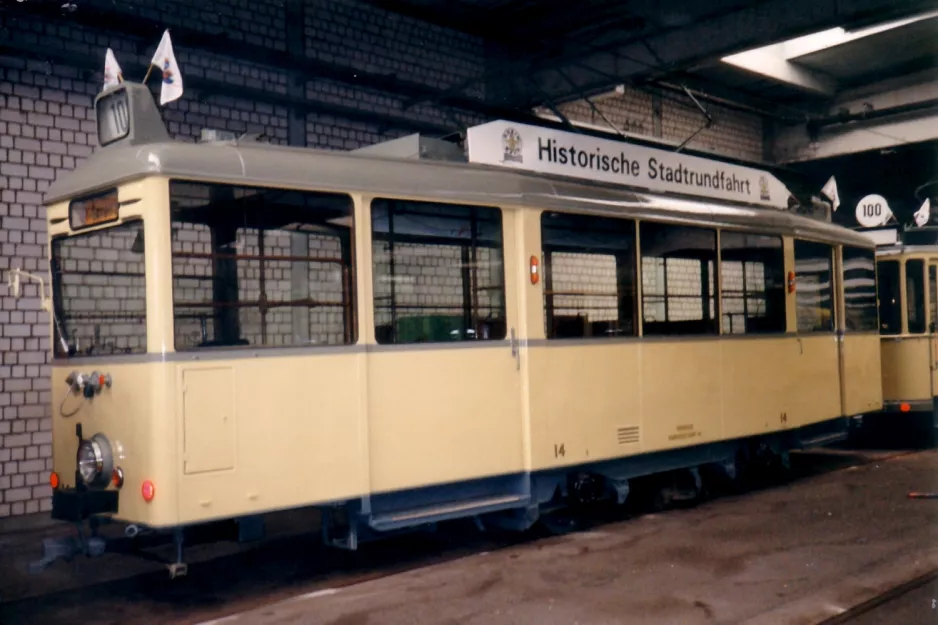 Düsseldorf Museumswagen 14 innen Betriebshof Lierenfeld (1996)