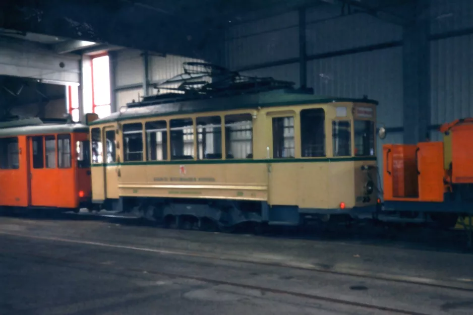 Düsseldorf Museumswagen 239 innen Betriebshof Lierenfeld (1996)