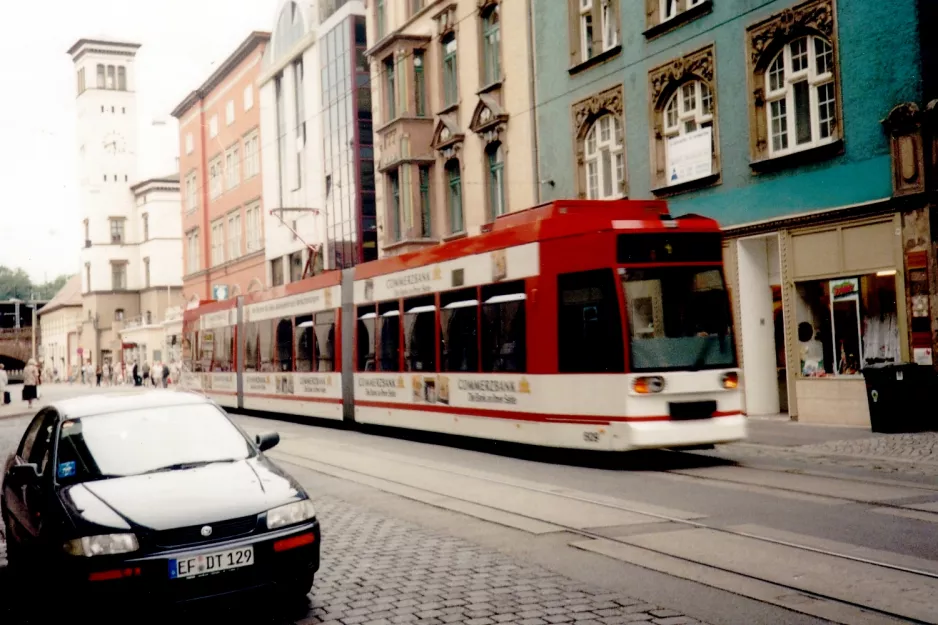 Erfurt Straßenbahnlinie 4 mit Niederflurgelenkwagen 609nah Hauptbahnhof (1998)