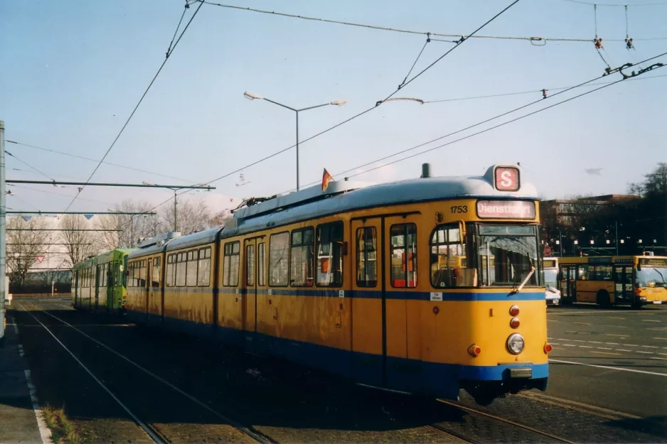 Essen Gelenkwagen 1753 am Betriebshof Stadtmitte (2004)