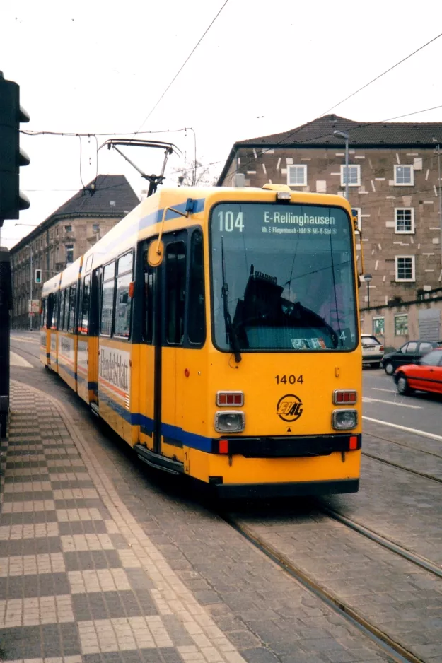 Essen Straßenbahnlinie 104 mit Gelenkwagen 1404 auf Kaiserplatz (1996)