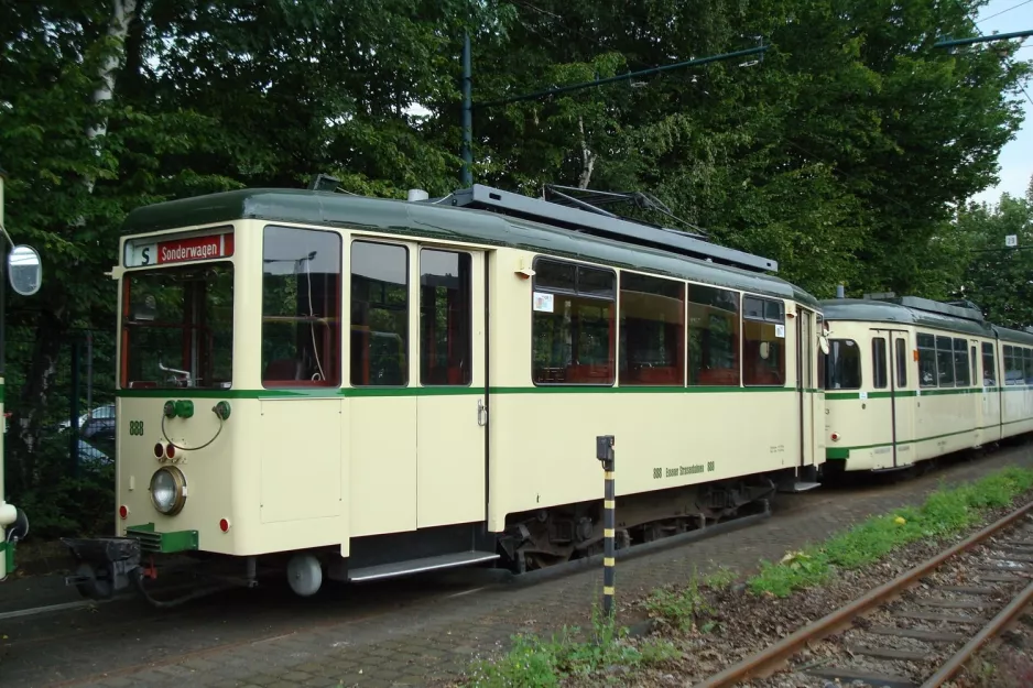 Essen Triebwagen 888 am Betriebshof Stadtmitte (2010)