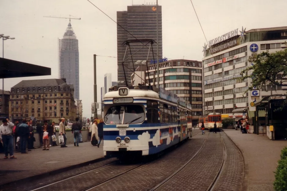 Frankfurt am Main Zusätzliche Linie V mit Gelenkwagen 804 am Hauptbahnhof (1990)