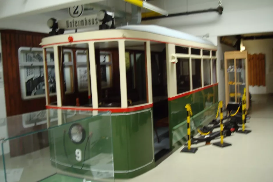 Gera Triebwagen 9 im Straßenbahnmuseum (2014)