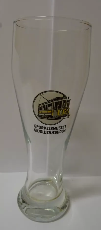 Glas: Skjoldenæsholm Triebwagen 437 (2002)