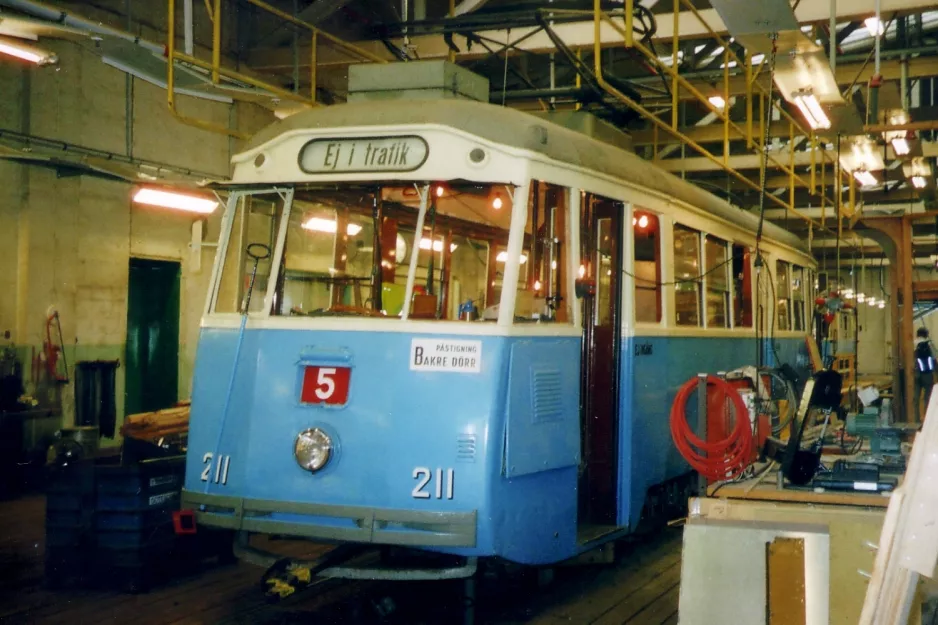 Göteborg Triebwagen 211 innen Gårdahallen (2005)