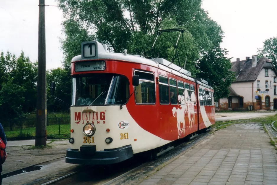 Gorzów Wielkopolski Straßenbahnlinie 1 mit Gelenkwagen 261 am Wieprzyce (2004)