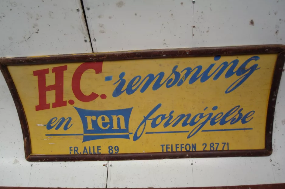 "H.C.-rensning, en REN fornøjelse. Fr. Alle 89"
 (2011)