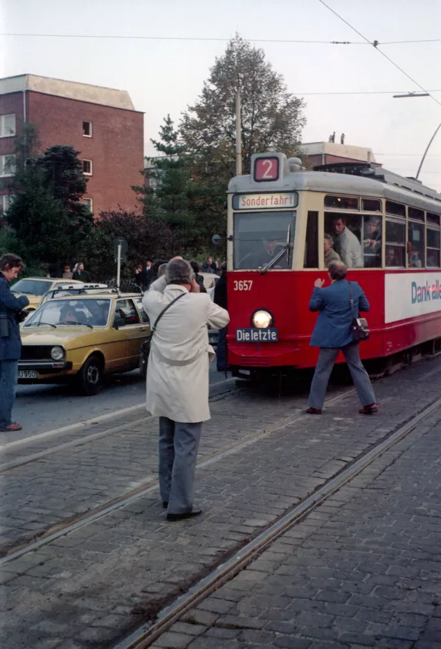 Hamburg Straßenbahnlinie 2 mit Triebwagen 3657 auf Lokstedter Steindamm (1978)