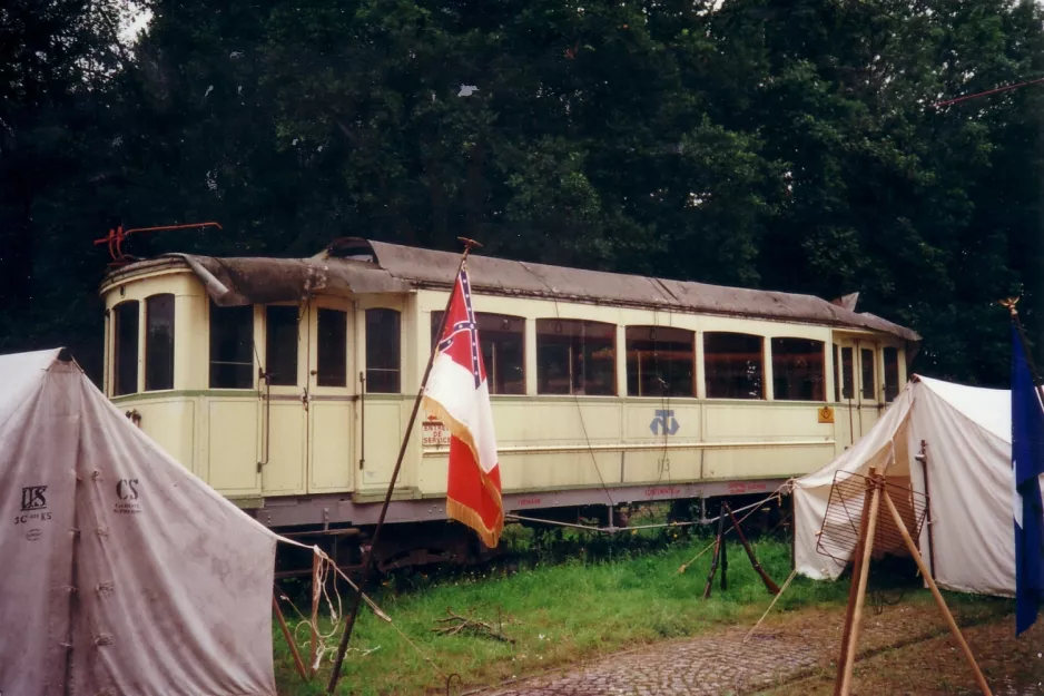 Hannover Beiwagen 113 draußen Straßenbahn-Museum (2000)