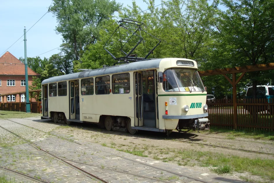 Hannover Triebwagen 1008 vor Straßenbahn-Museum (2014)