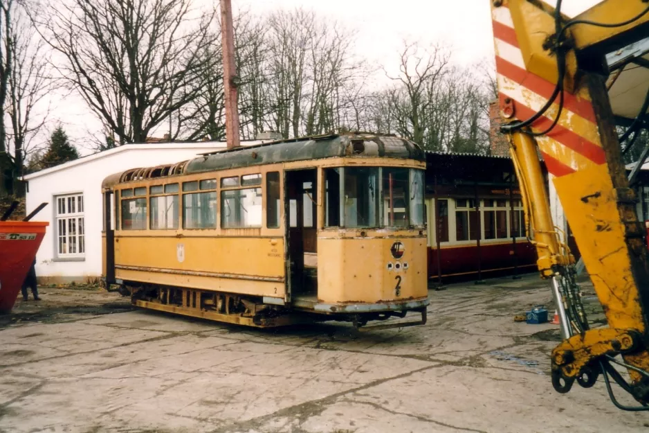 Hannover Triebwagen 2 vor Straßenbahn-Museum (2004)