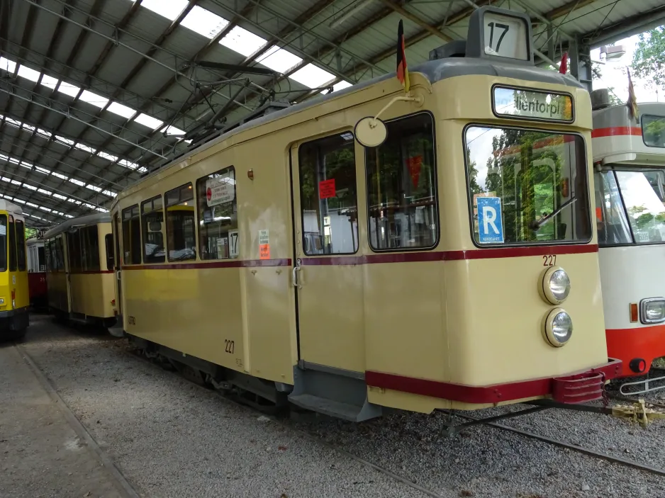 Hannover Triebwagen 227 auf Hannoversches Straßenbahn-Museum (2024)