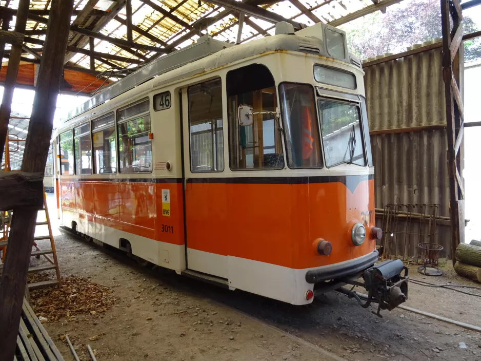 Hannover Triebwagen 3011 in der Lagerhalle Hannoversches Straßenbahn-Museum (2018)