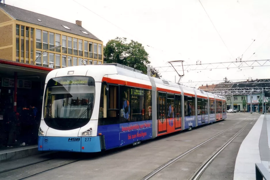 Heidelberg Straßenbahnlinie 23 mit Niederflurgelenkwagen 277 am Schriesheim Bahnhof (2003)