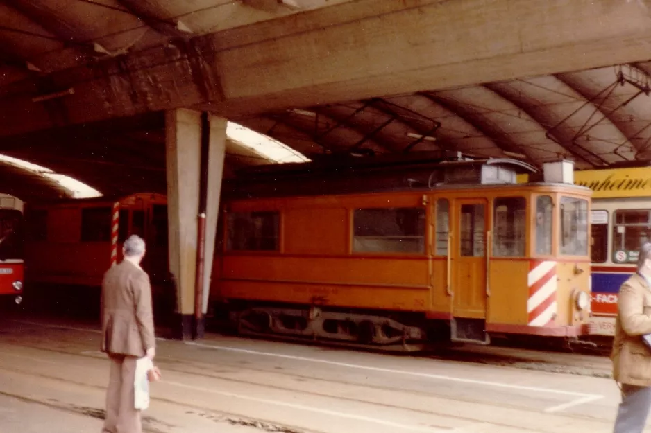 Kiel Arbeitswagen 352 innen Betriebshof Gaarden (1981)