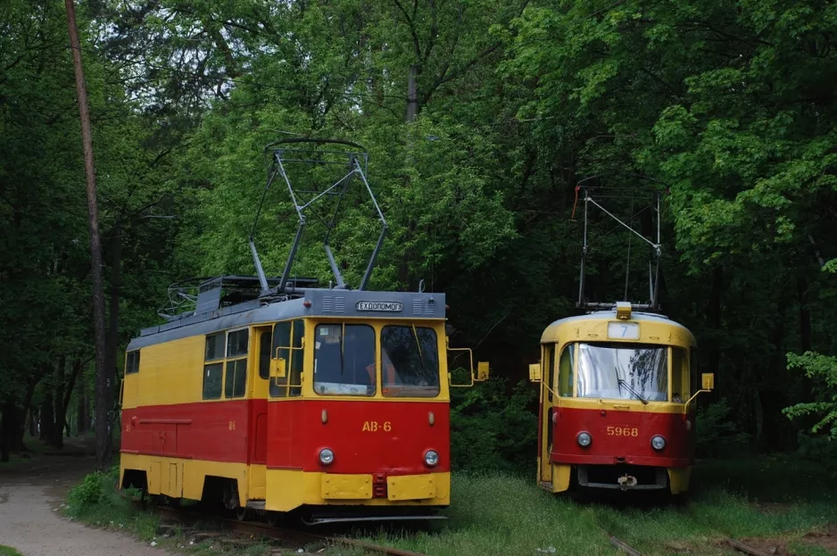 Kiew Arbeitswagen AB-6 am Puszcza-Wodycia im Wald (2011)