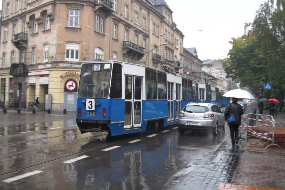 Krakau Straßenbahnlinie 3 mit Triebwagen 398 auf Juliana Dunajewskiego (2011)
