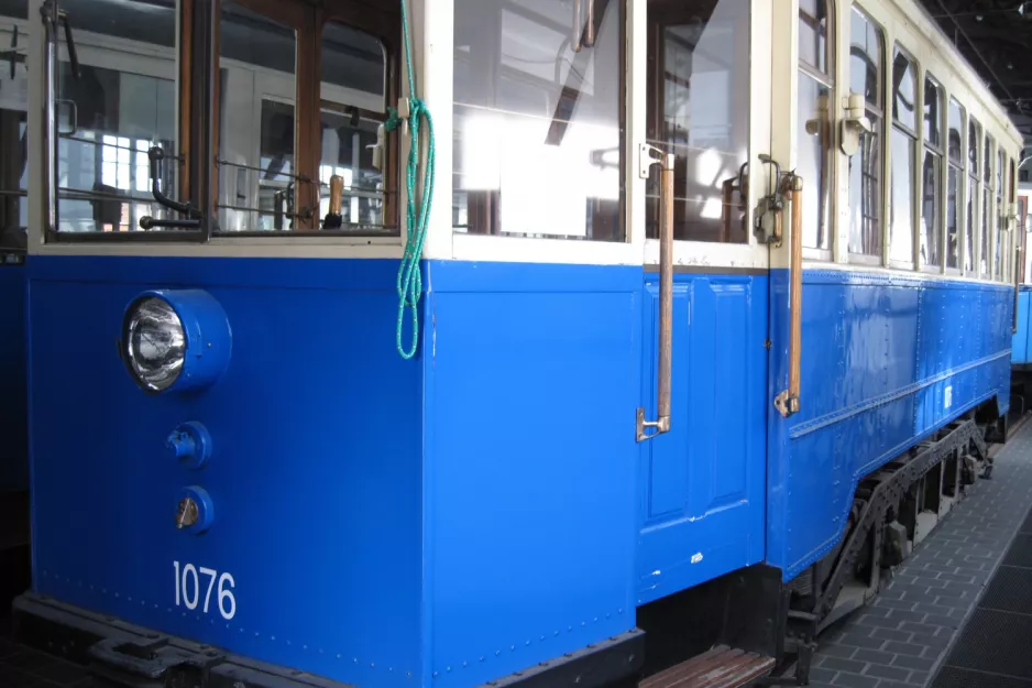 Krakau Triebwagen 1076 auf Muzeum Inźynierii Miejskiej (2011)