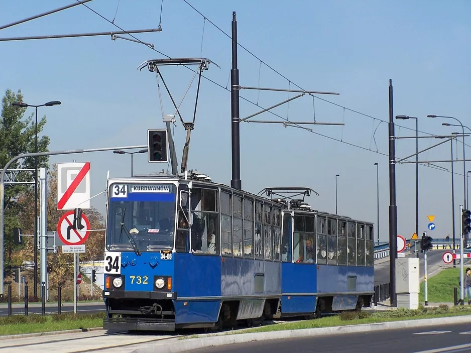 Krakau Zusätzliche Linie 34 mit Triebwagen 732 auf Pawia (2007)