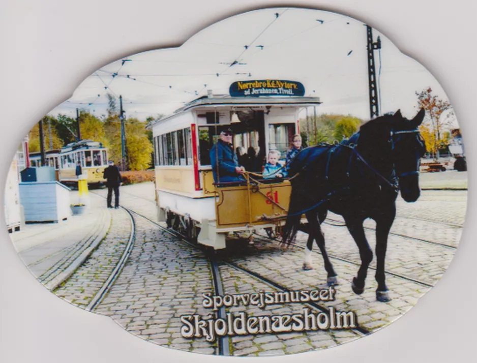 Kühlschrankmagnet: Skjoldenæsholm Normalspur mit Pferdebahnwagen 51 "Hønen" auf Das Straßenbahnmuseum (2021)