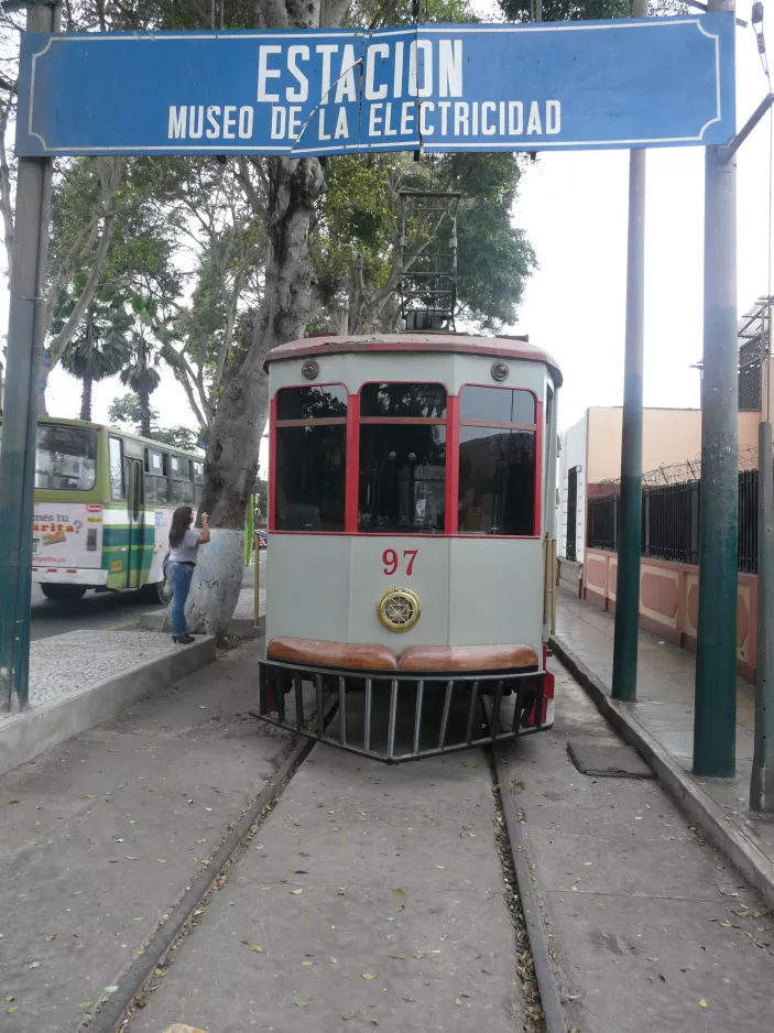 Lima Museu de la Elctridad mit Triebwagen 97 am Museo de la Electricidad (2013)