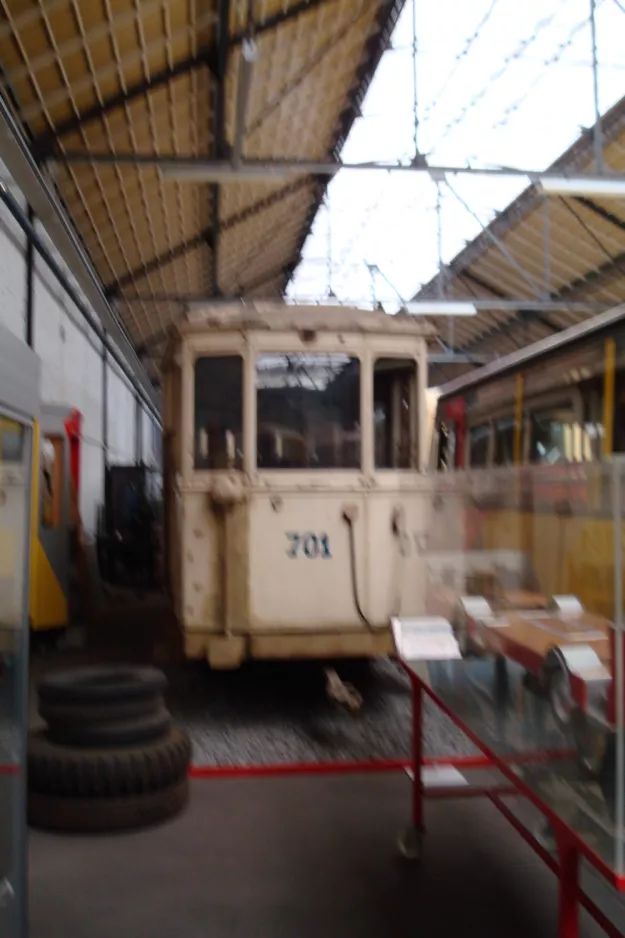 Lüttich Beiwagen 701 im Musée des Transports en Commun (2010)