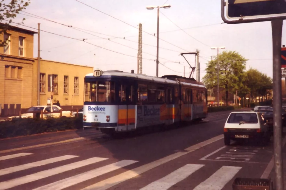 Mainz Straßenbahnlinie 51 mit Gelenkwagen 243 auf Kaiser-Wilhelm-Ring (1990)