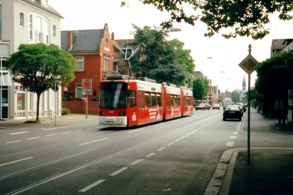 Mainz Straßenbahnlinie 51 mit Niederflurgelenkwagen 210 am Nerotalstraße (1998)