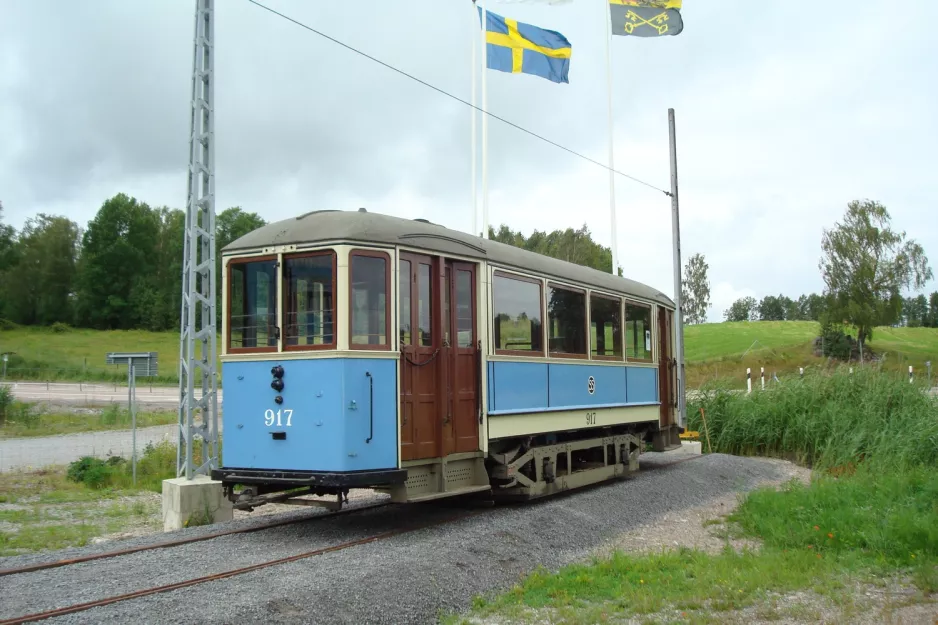 Malmköping Beiwagen 917 am Hosjö (2012)