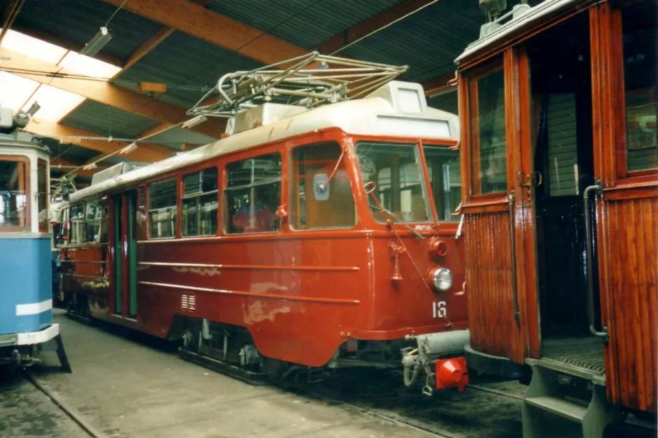 Malmköping Triebwagen 16 im Depot Hall III (1995)